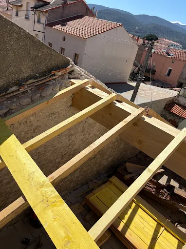Travaux de charpente · Toulouges