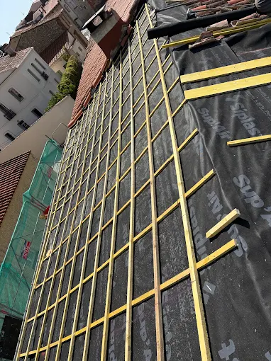 Travaux de charpente · Thuir