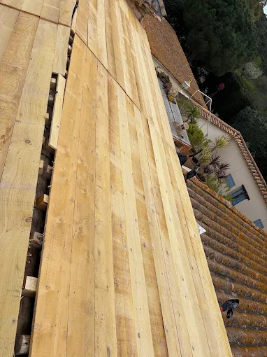 Travaux de couverture · Toulouges