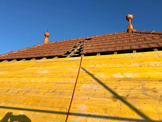 Travaux de couverture · Foix