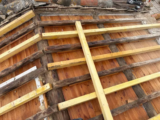 Travaux de couverture · Narbonne