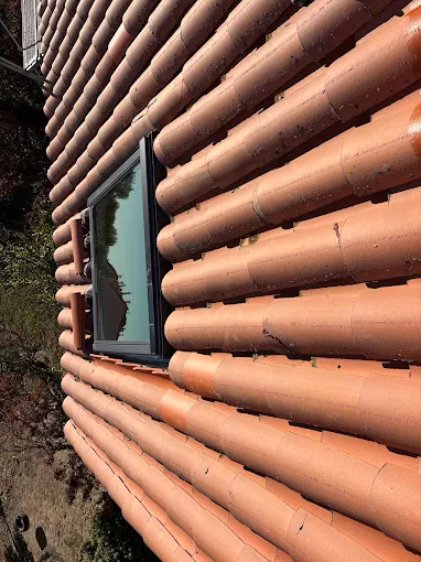 Travaux de couverture · Bompas