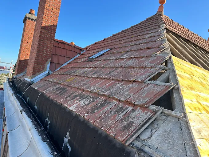 Travaux de couverture · Saint-Estève