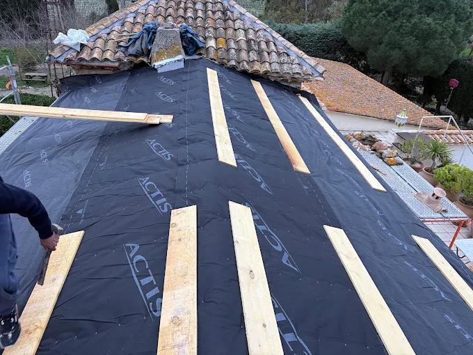 Travaux de couverture · Limoux